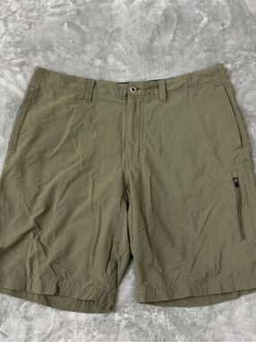 Patagonia Men’s Quandary Shorts size 34 Alpha Green lightweight hiking outdoors